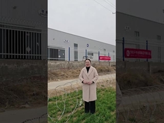 কাঁচা কাঁটাতারের খোলা পণ্য প্রদর্শন