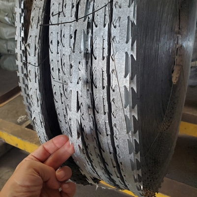 বেড়া Bto-30 কাঁটাতারের এবং রেজার ওয়্যার জাল গ্যালভানাইজড স্টীল